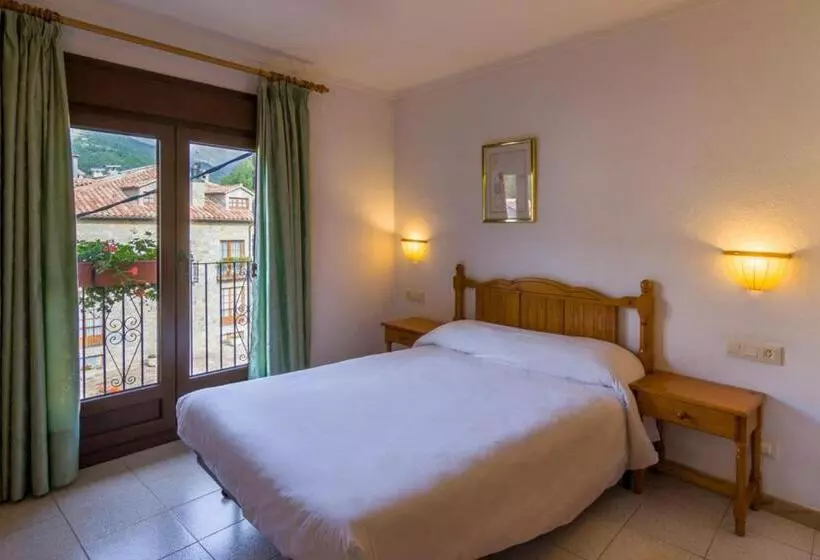 هتل Hostal Cal Mestre