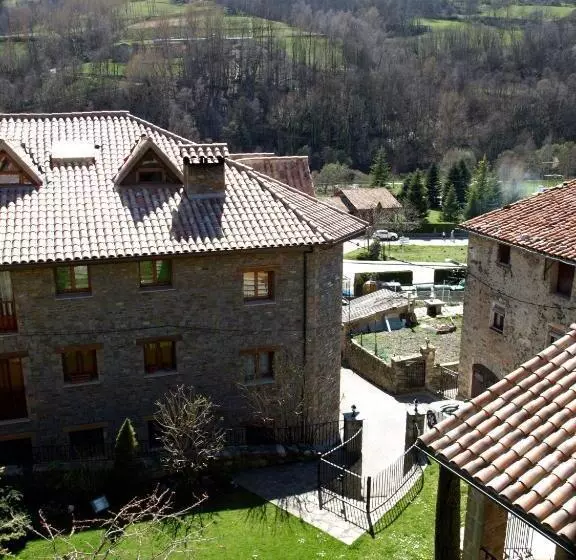 هتل Hostal Cal Mestre