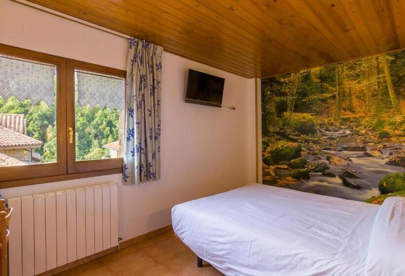 فندق Hostal Cal Mestre