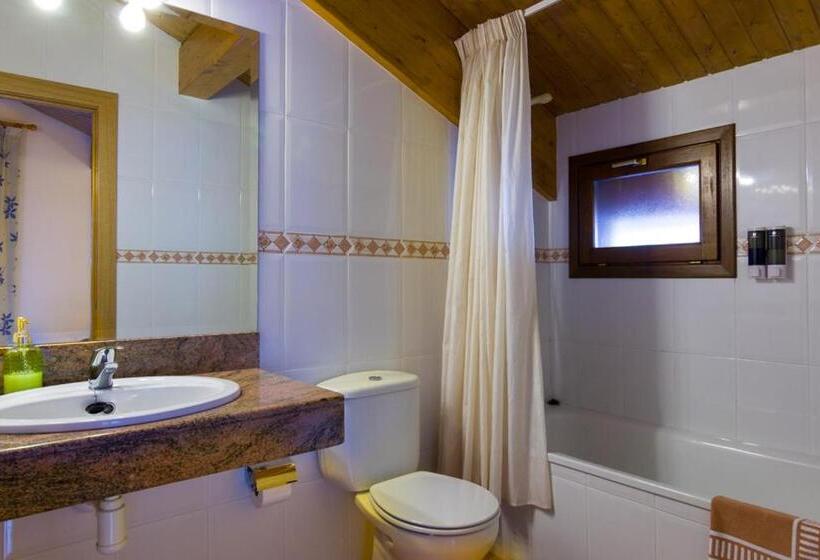 فندق Hostal Cal Mestre