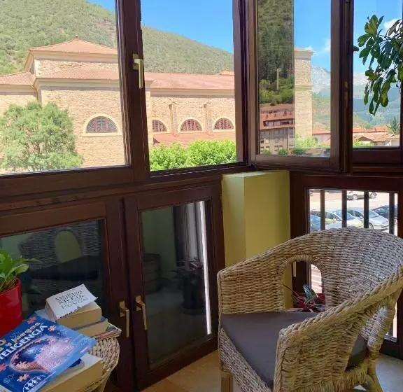 Отель Hostal La Serna