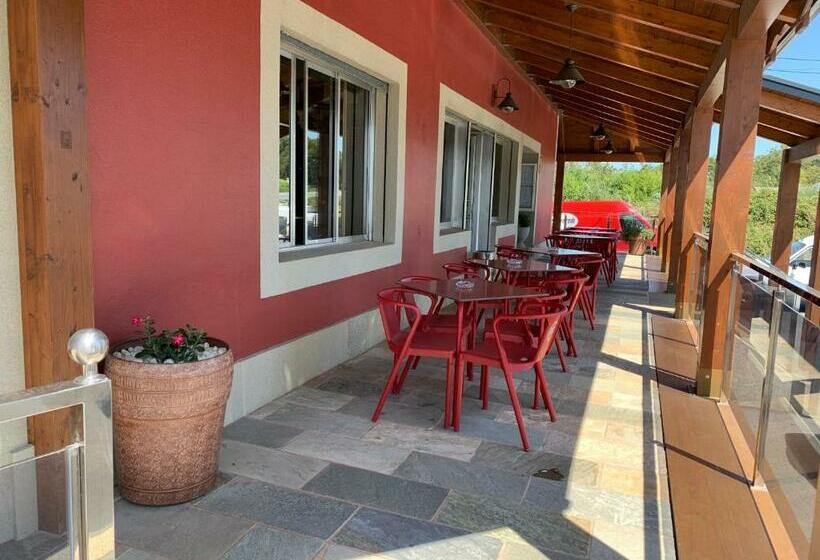 ホテル Hostal O Cruceiro