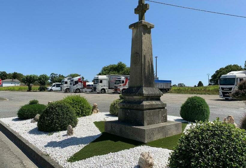 ホテル Hostal O Cruceiro