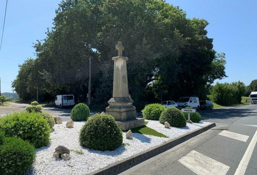 ホテル Hostal O Cruceiro