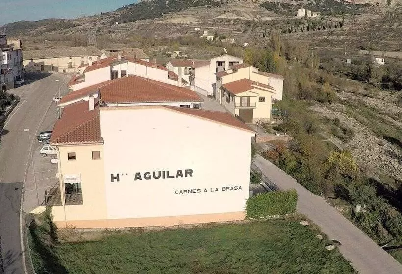 호텔 Hostal Restaurante Aguilar