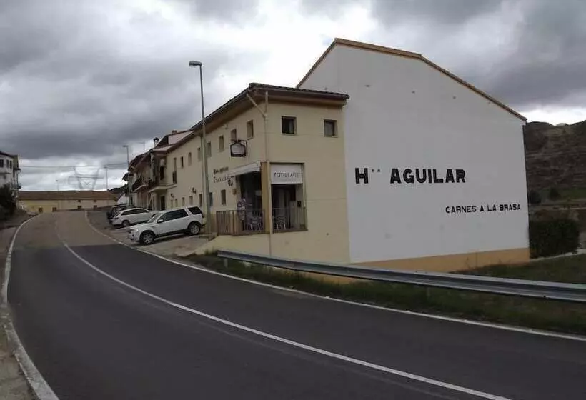 호텔 Hostal Restaurante Aguilar