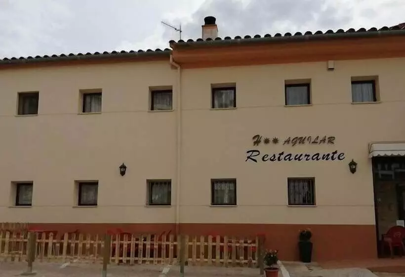 호텔 Hostal Restaurante Aguilar