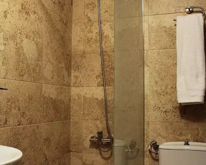 호텔 Hostal Restaurante Aguilar