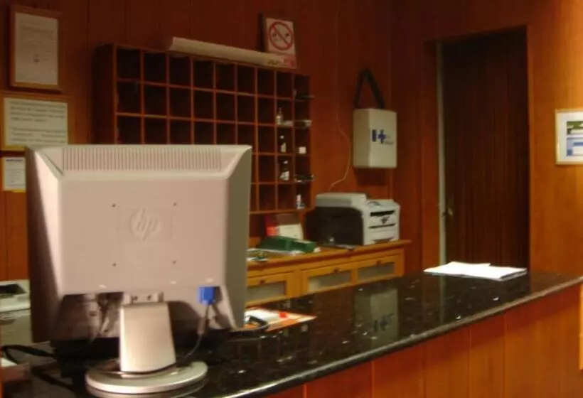 Отель Hostal Toscano