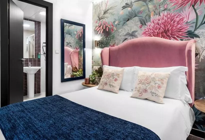 هتل Los Girasoles