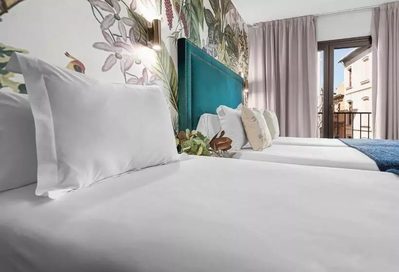 هتل Los Girasoles