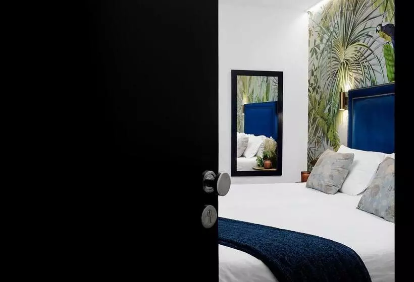 هتل Los Girasoles