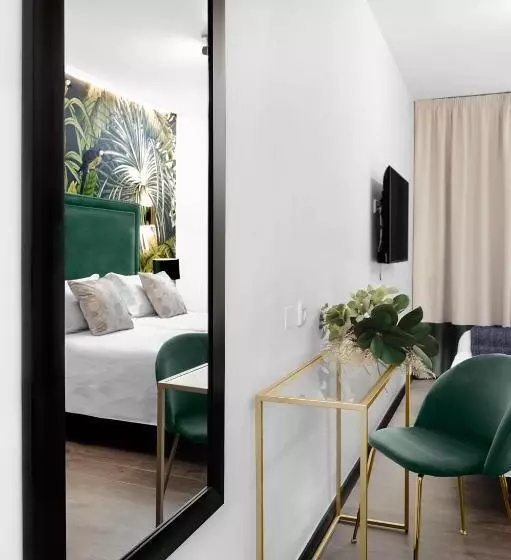 هتل Los Girasoles