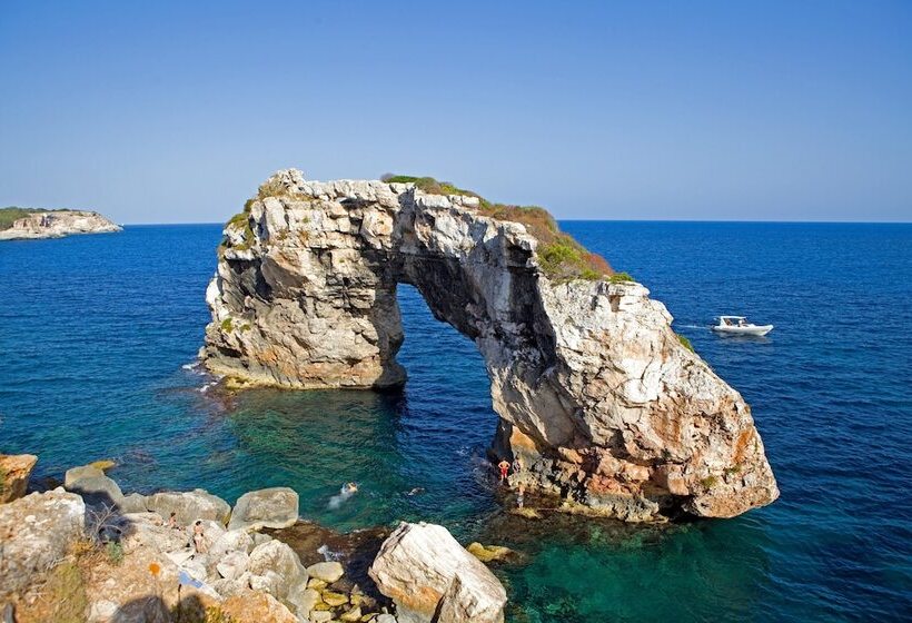 Apartamentos Cala Santanyi