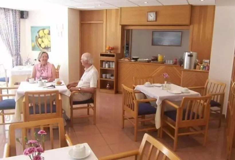 Hostal Residencia Sutimar