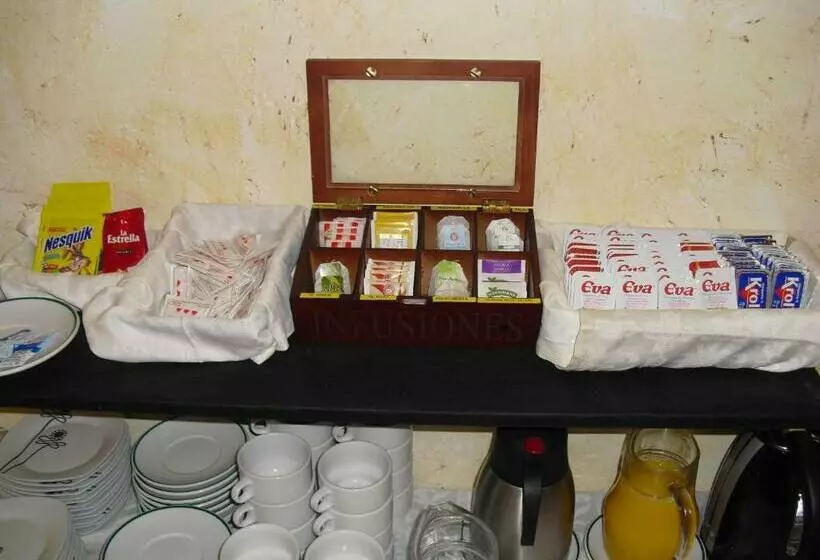 فندق Hostal Bellas