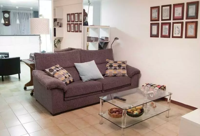 Hotel Hostal La Provinciana