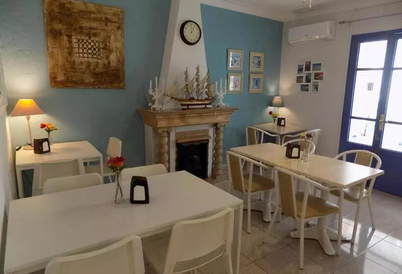 호텔 Hostal Villa Maruja