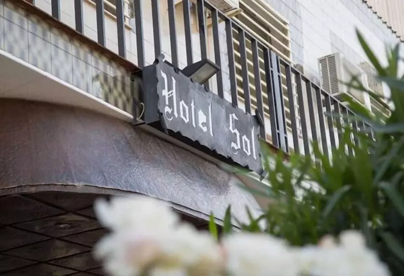 فندق Sol