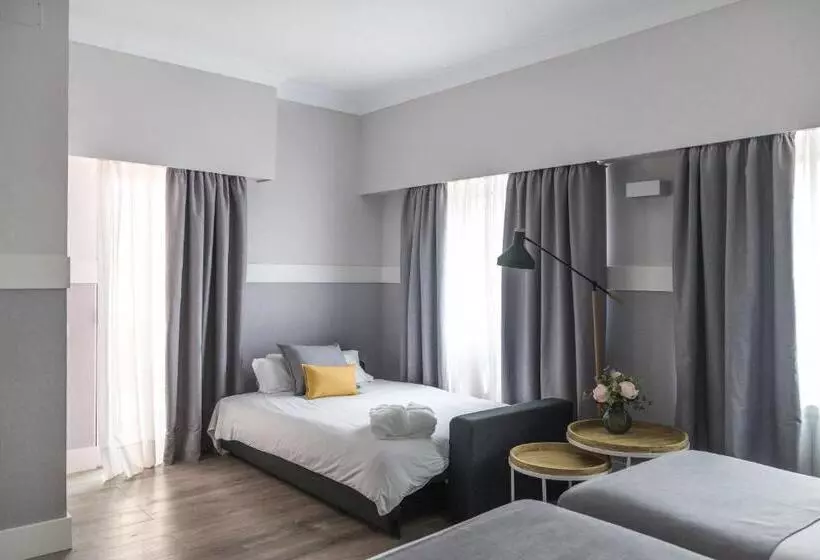 مسافرخانه Bypillow Velázquez 45