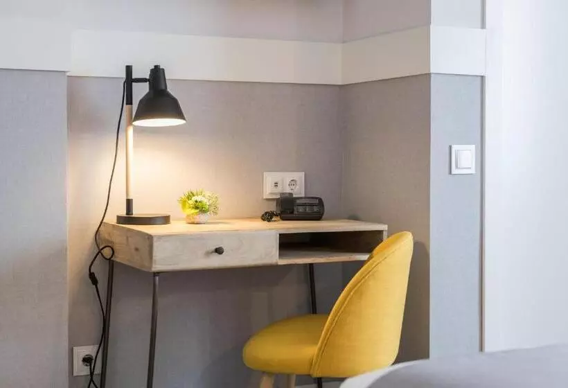 مسافرخانه Bypillow Velázquez 45