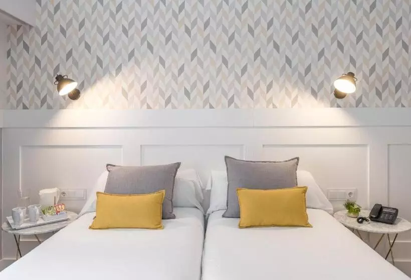 مسافرخانه Bypillow Velázquez 45