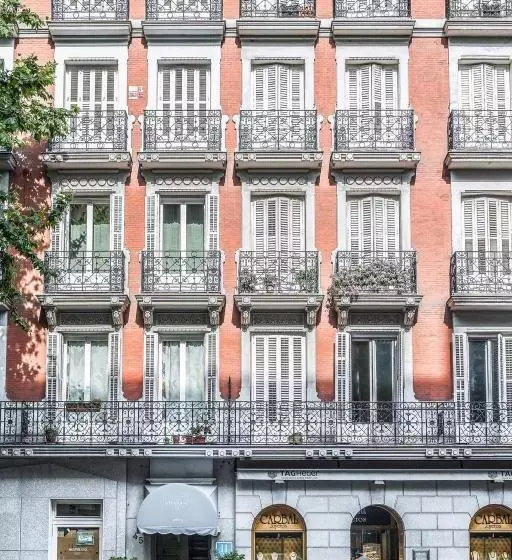 مسافرخانه Bypillow Velázquez 45