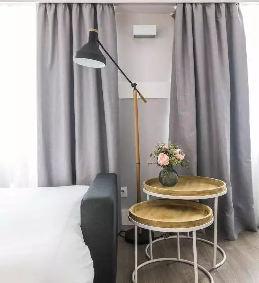 مسافرخانه Bypillow Velázquez 45