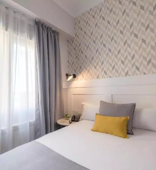 مسافرخانه Bypillow Velázquez 45