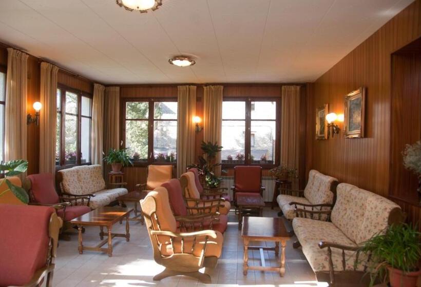 مسافرخانه Sol I Neu