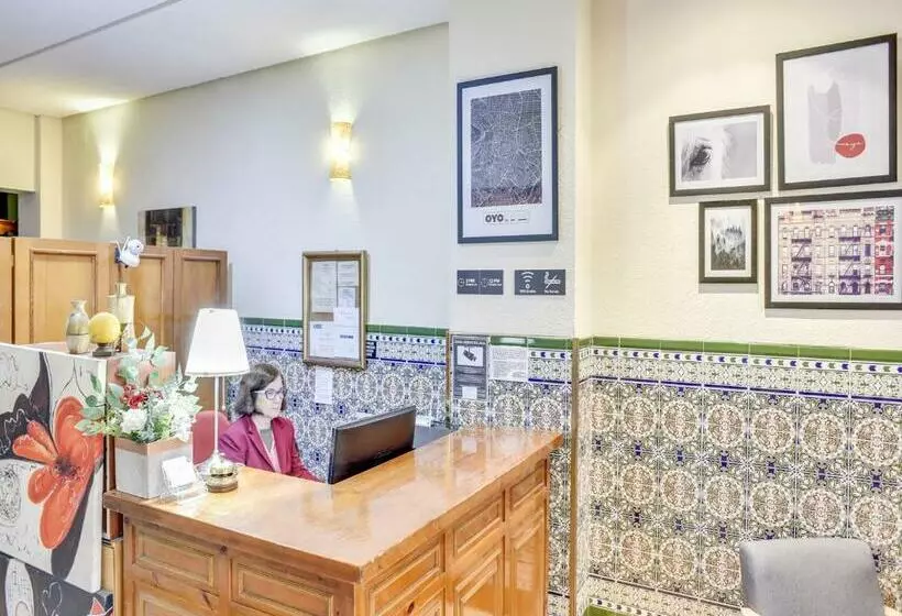 ホテル Casa De Huespedes Carabanchel By Vivere Stays