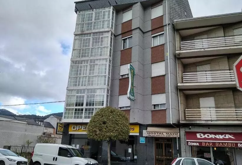 فندق Hostal Mayo