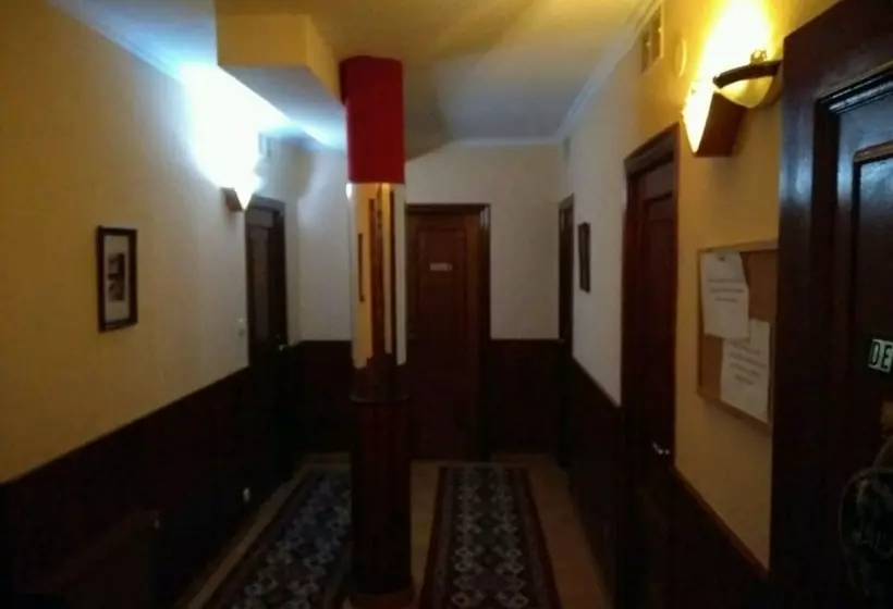 فندق Hostal Mayo