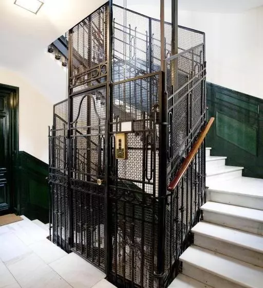 هتل Hostal Santa Isabel