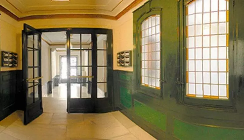 هتل Hostal Santa Isabel