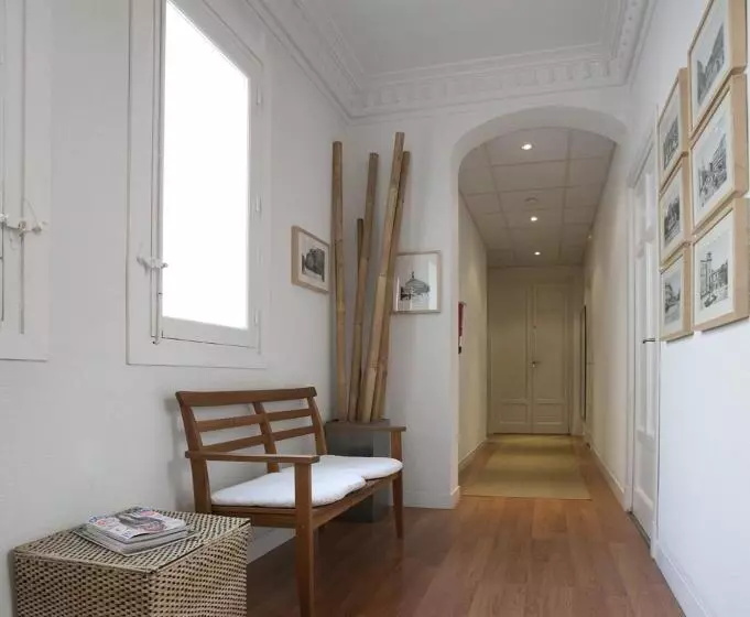 هتل Hostal Santa Isabel