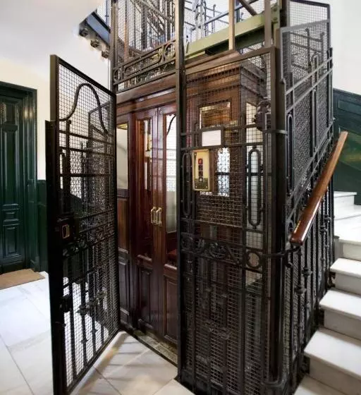 هتل Hostal Santa Isabel