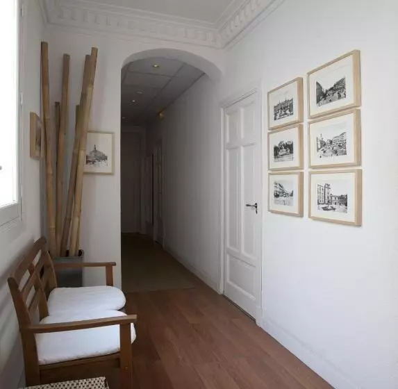 هتل Hostal Santa Isabel