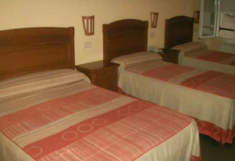 Hotel Hostal La Nava