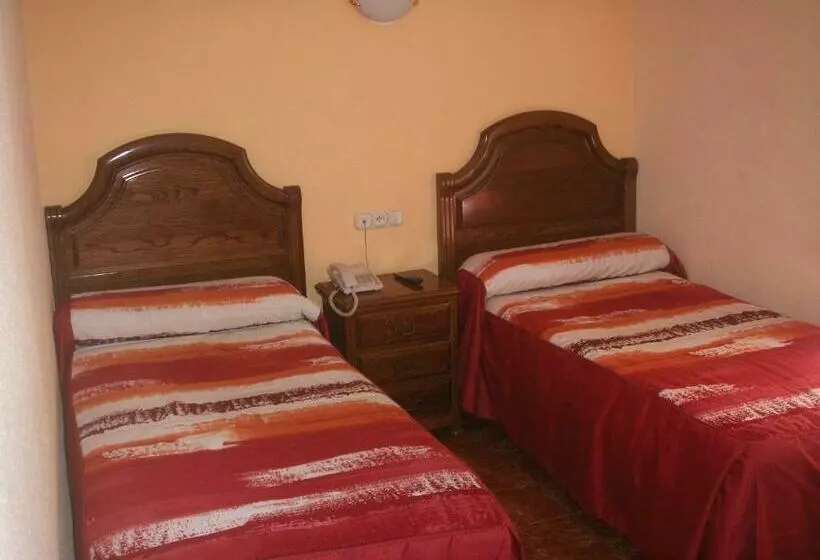 Hotel Hostal La Nava