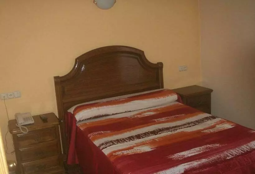 Hotel Hostal La Nava