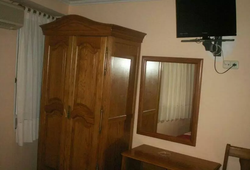 Hotel Hostal La Nava
