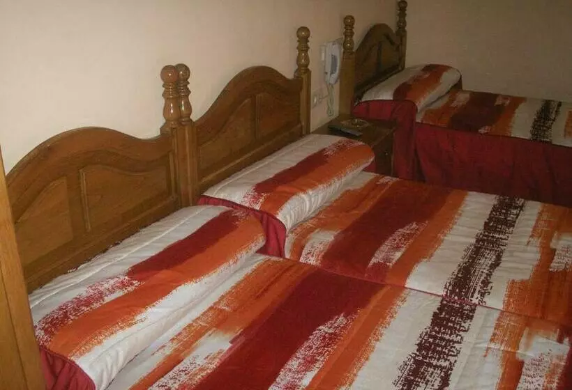 Hotel Hostal La Nava