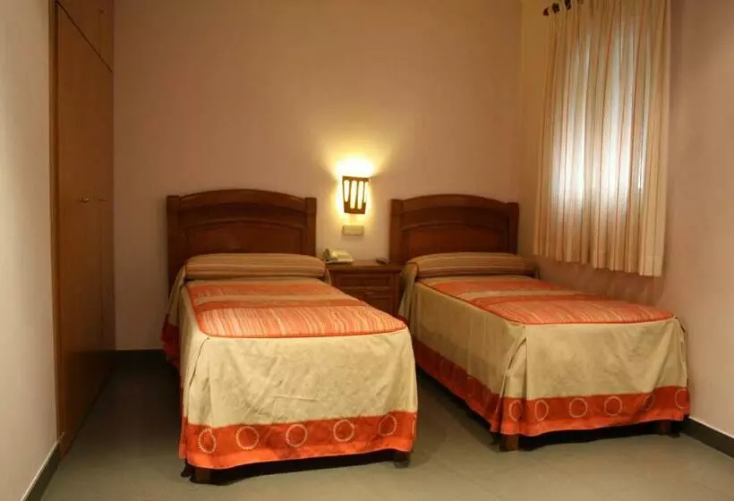 Hotel Hostal La Nava