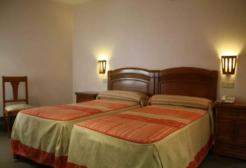 Hotel Hostal La Nava