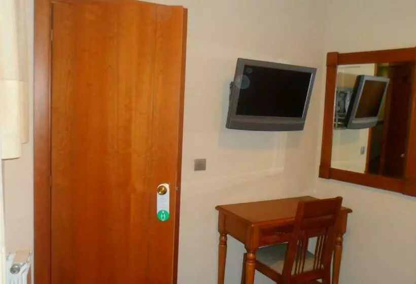 Hotel Hostal La Nava