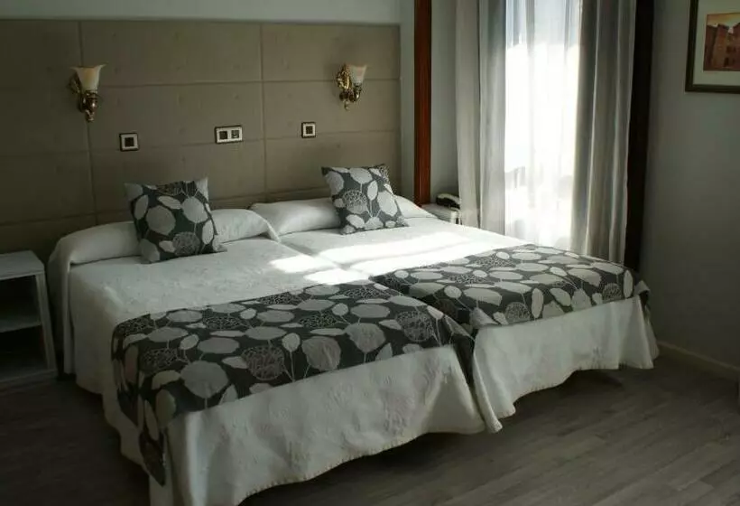 فندق Los Naranjos