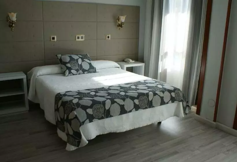 فندق Los Naranjos