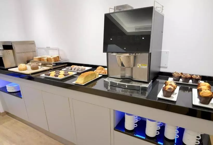 هتل Uve Marcenado