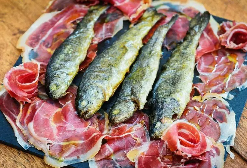 Albergue Cueva De Valporquero